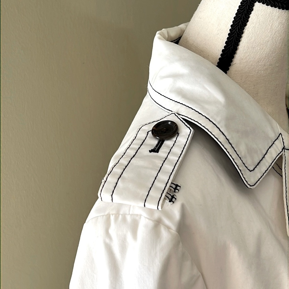 Banana Republic Trench Coat - Picture 11 of 13